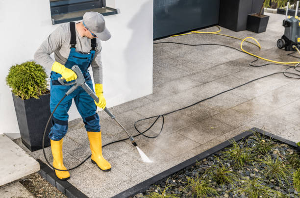 Best Commercial Building Pressure Washing  in Belleville, WI